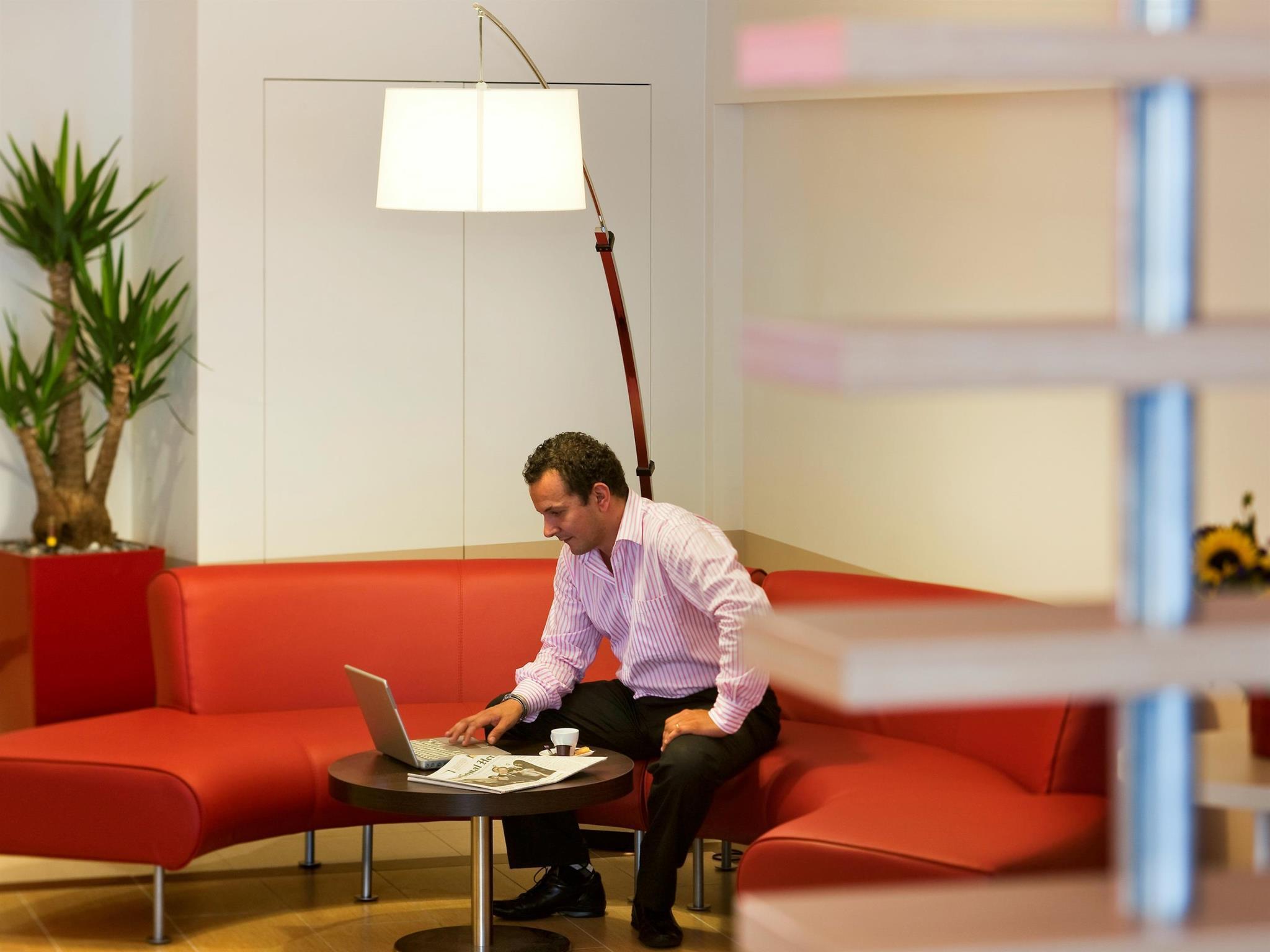 Ibis Centre Hotel 3*