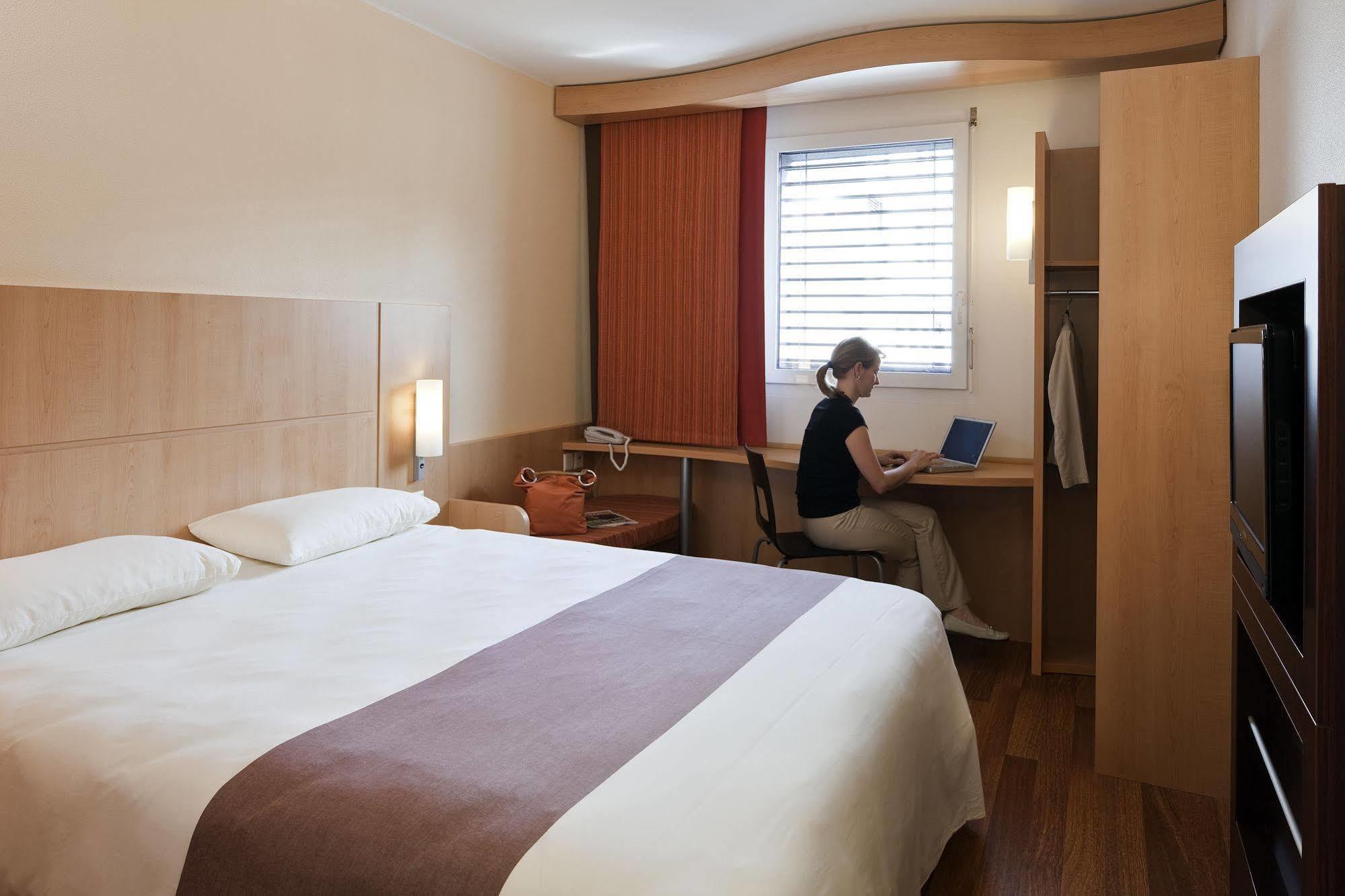 Ibis Centre Hotel